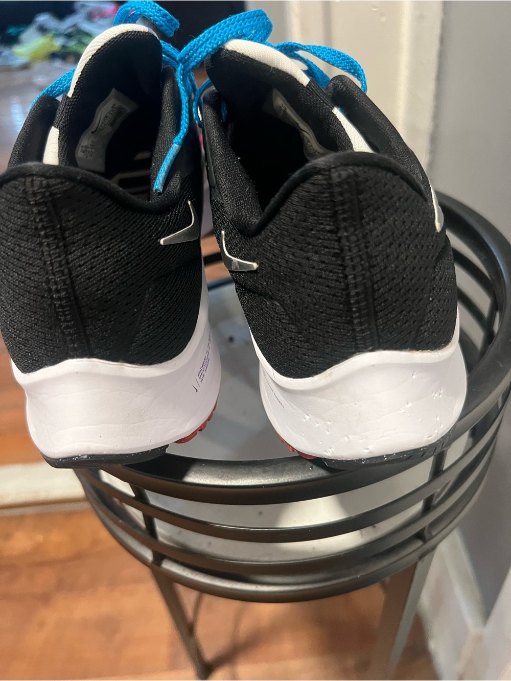 Nike White & Black Running Sneakers with Blue Laces and Pink size w9.5 M 8 Unix - Picture 4 of 8